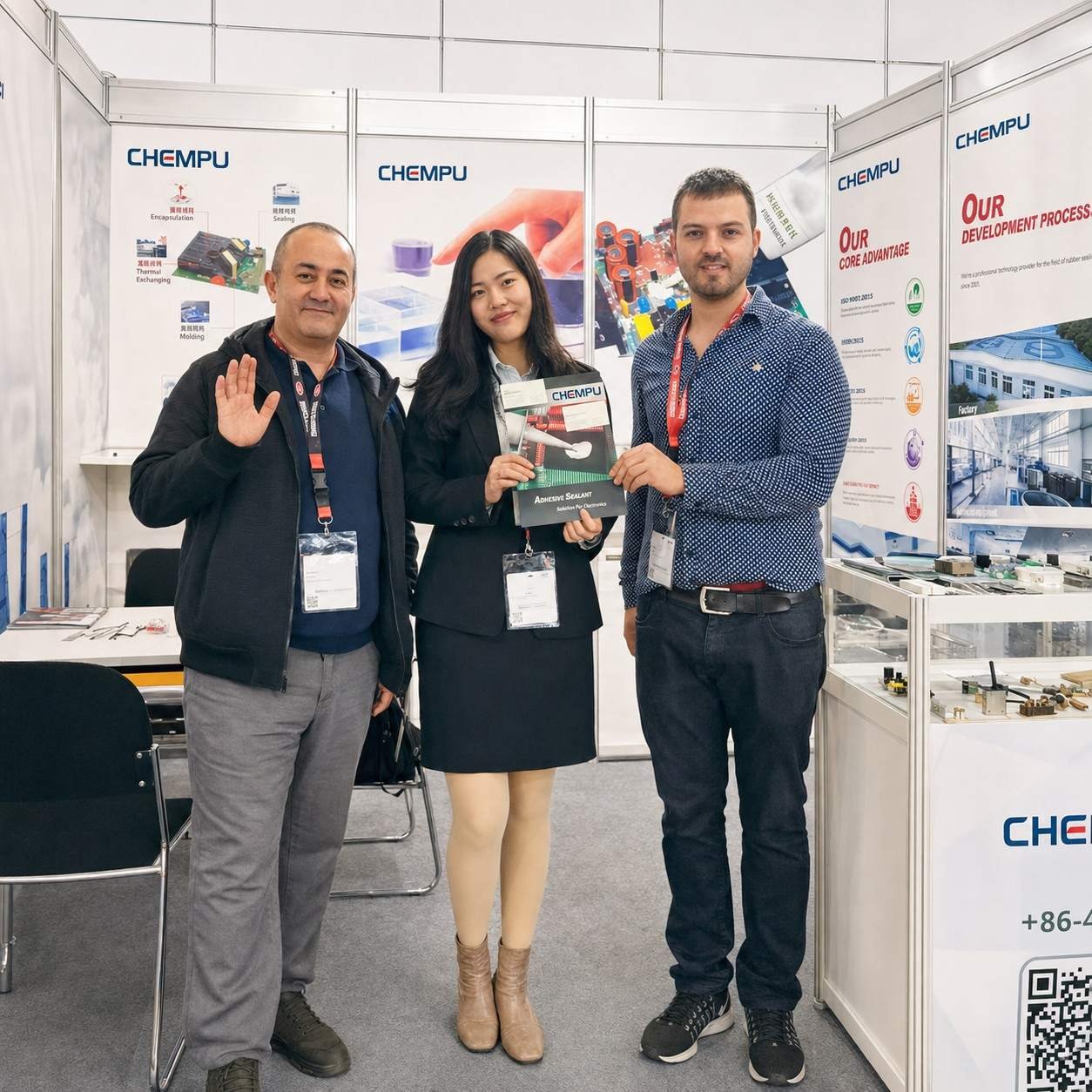 CHEMPU OEM polyurethane windshield adhesive consultation at industry exhibition
